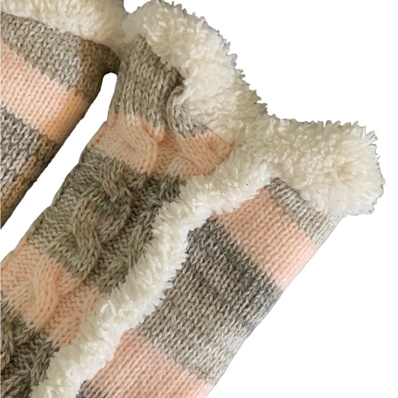 Adult Cable Knit Slipper Socks Size M - Picture 7 of 10